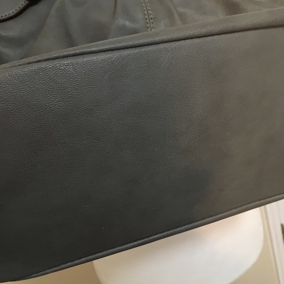 Relic handbag, like new - Picture 6 of 6